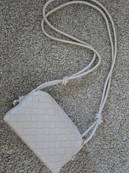 Janna | Woven Compact Everyday Crossbody