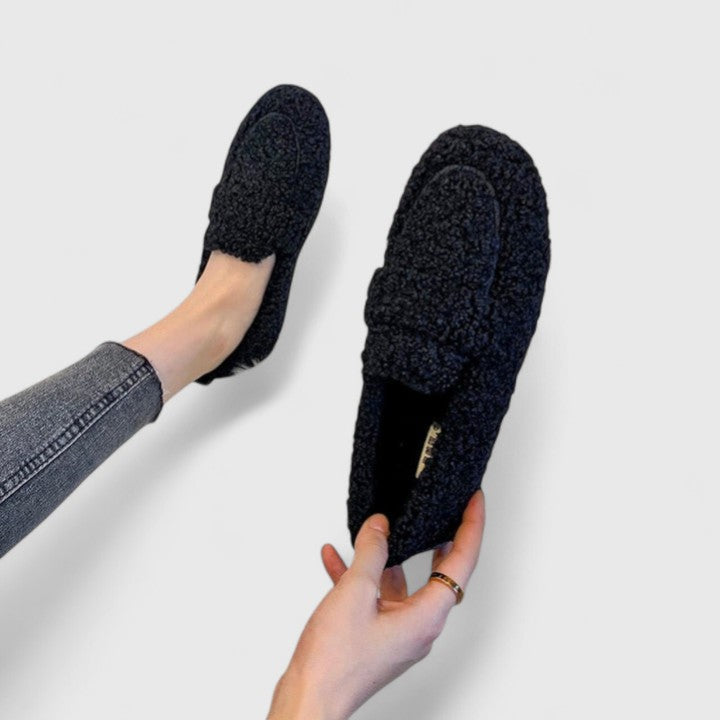 Solenne ~ warm loafers with an elegant design