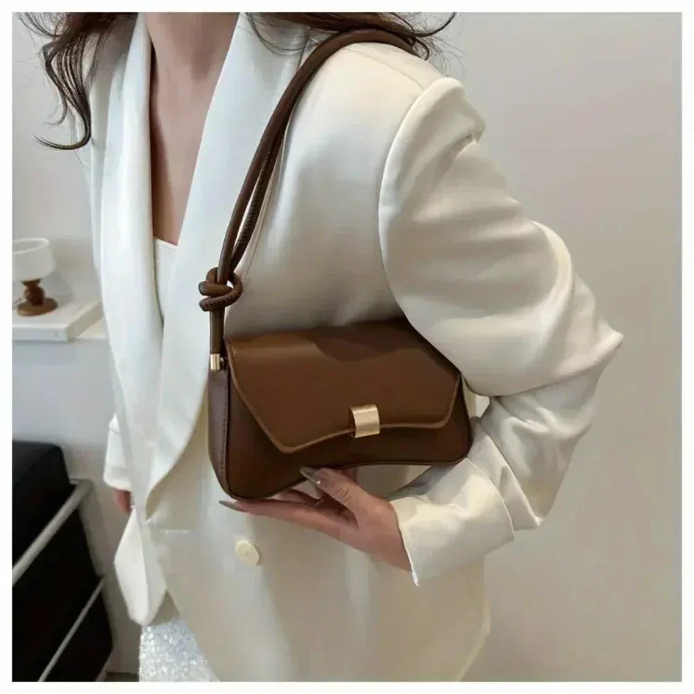 Daphne | Vintage-inspired Shoulder Bag